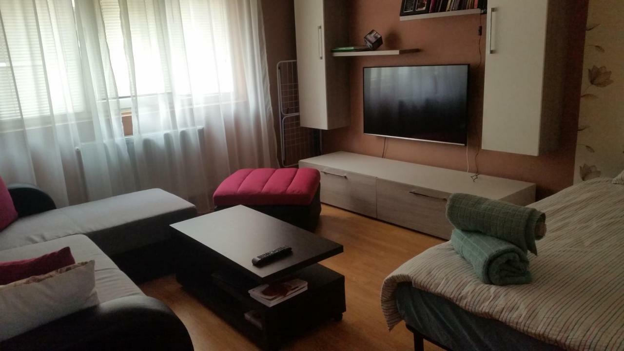 Ferienwohnung Sfanta Ecaterina - Garsoniera Alba Iulia Exterior foto