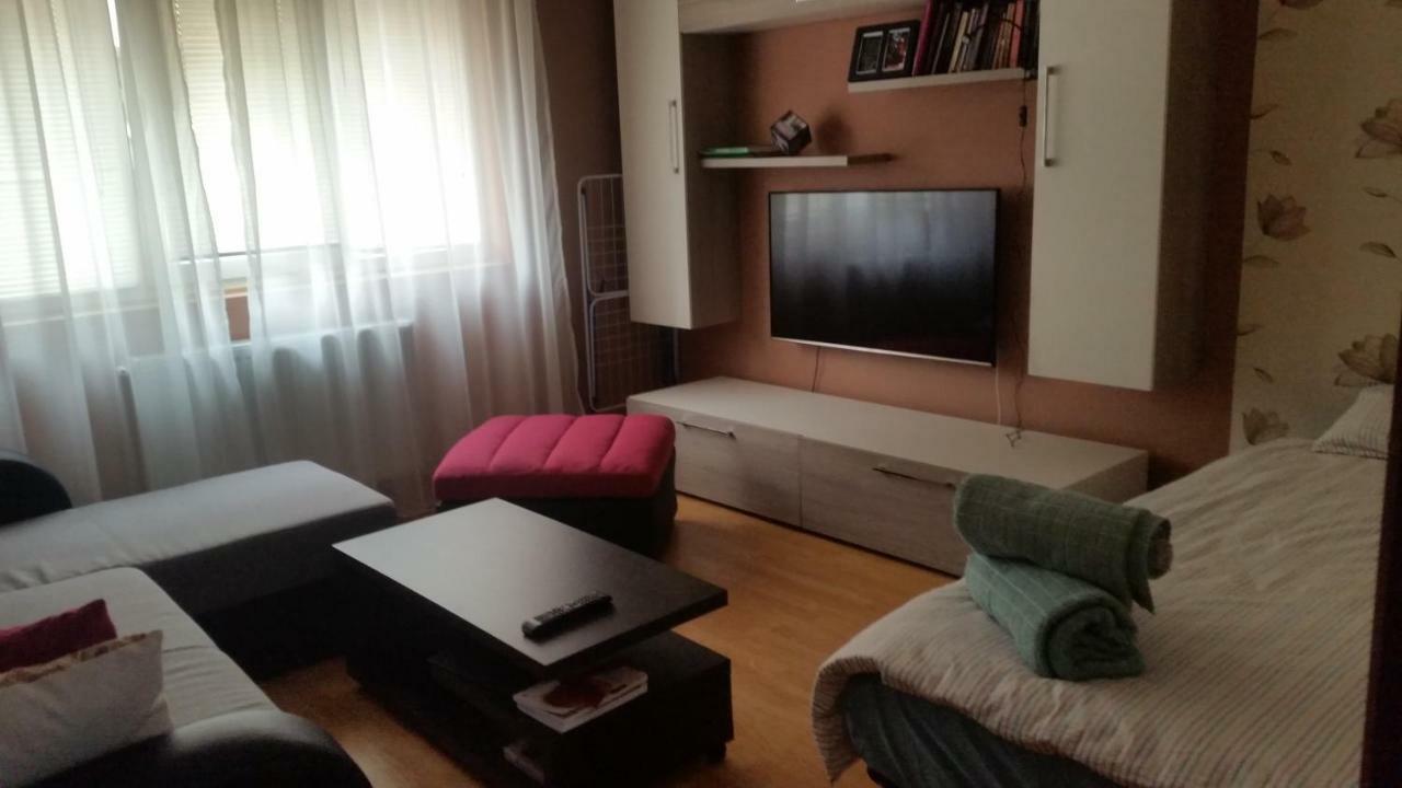 Ferienwohnung Sfanta Ecaterina - Garsoniera Alba Iulia Exterior foto